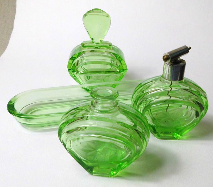 Art Deco glazen ijdelheidsset - Uraniumglas