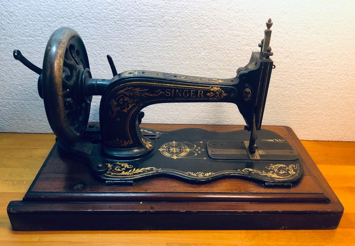 Singer 'Fiddle base' - 縫紉機，約1890年 - 鐵（鑄／鍛）