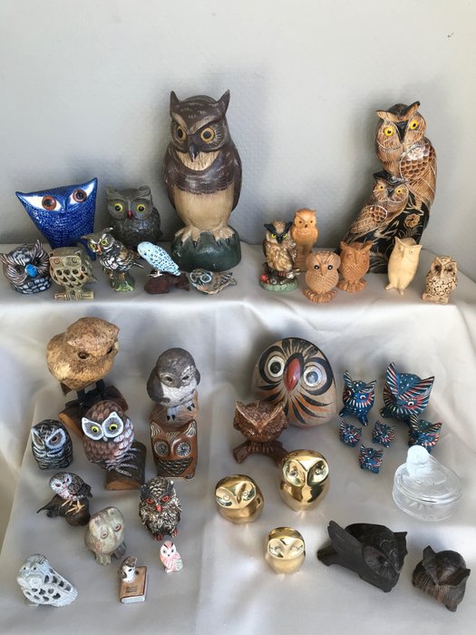 collection of owls, 40 pieces. - Stone, pottery. minerals, glass, brass etc.