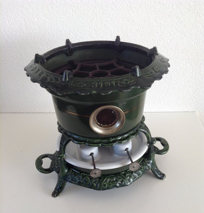 George Haller Hamburg - Green enameled 2 burner stove - cast iron metal