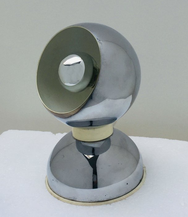 Goffredo Reggiani - Reggiani Illuminazione - 磁性眼球燈