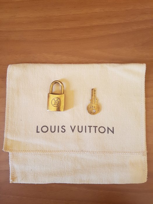 Louis Vuitton - Padlock Lucchetto 318 Lotto 2 : Padlock - - Catawiki