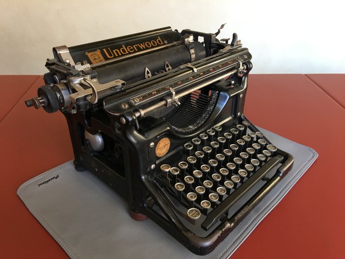 Underwood Model 6 - Máquina de escrever