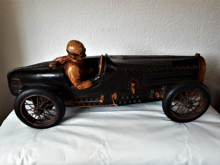 classic English racing car Bugatti (1) - polystone-wood-rubber-metal