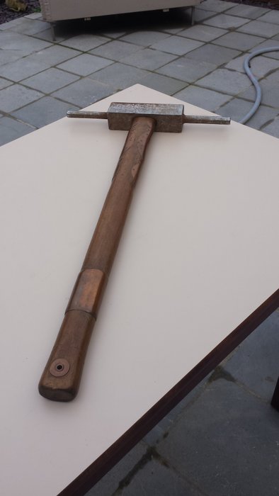 slaughter hammer or dolhamer (1) - Copper, Iron (cast/wrought), Wood