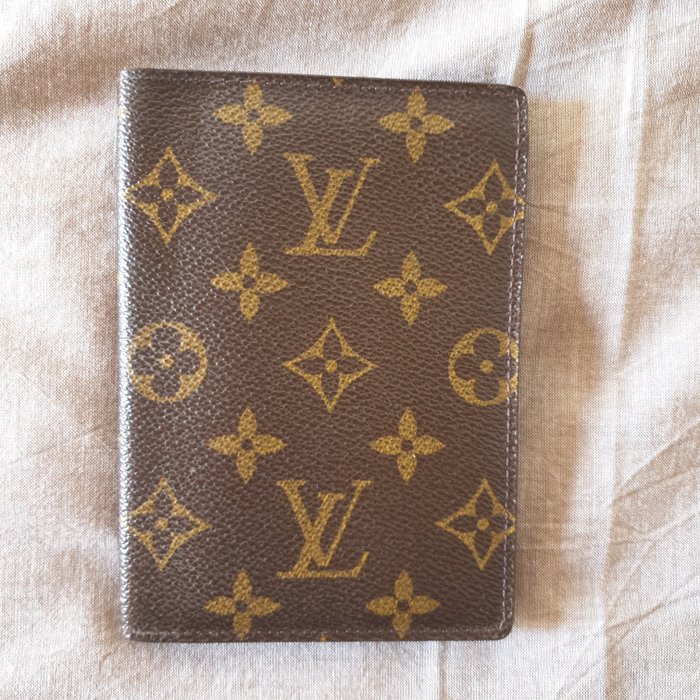 Louis Vuitton Passport holder