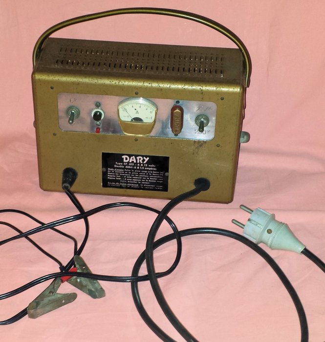 Vintage batterioplader - DARY CF 615 - 6 en 12 Volt - 1950 (1 artikler) 