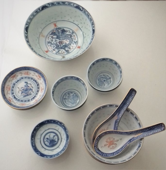 'Riskorn' skål / kop / tallerken / ske (13) - Porcelæn - Kina - tidlige anden halvdel af det 20. århundrede