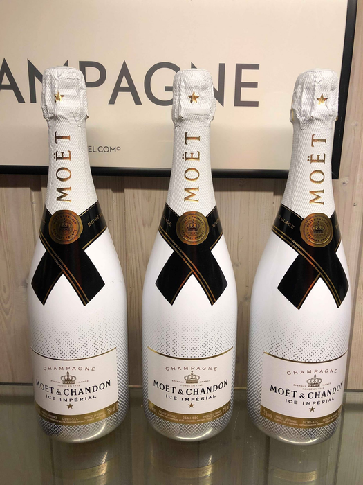 Moet & Chandon​ Ice Imperial  - Șampanie Doux - 3 Sticle (0.75L)