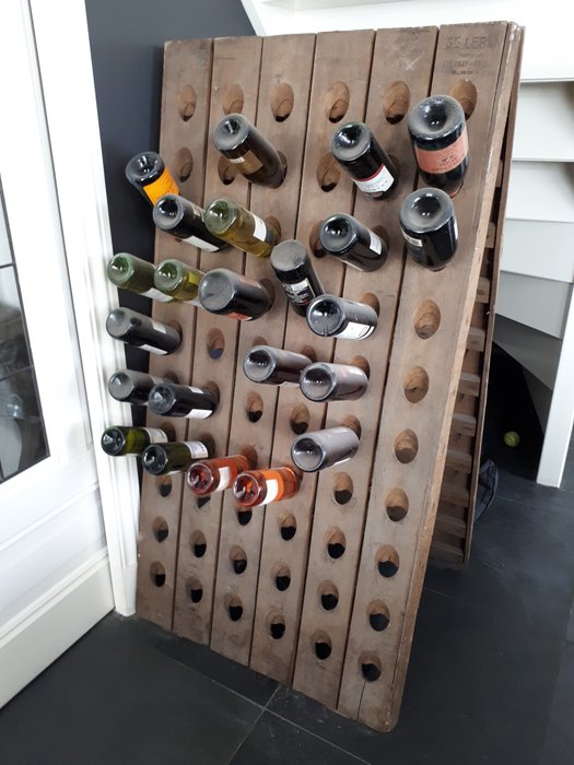 St. Leban - Pupitre, wine rack, champagne rack