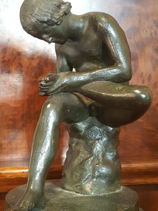 "Lo Spinario", Beeld (1) - Gepatineerd brons - Begin van de 20e eeuw