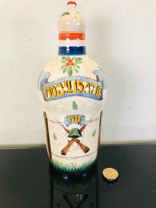 NV. Koninklijke Plateelbakkerij Delft - Bottiglia di gin di mobilitazione - 1939 - Terracotta