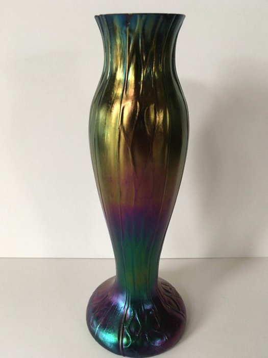 Wilhelm Kralik Sohn  - Art Nouveau glass vas tungt irysed
