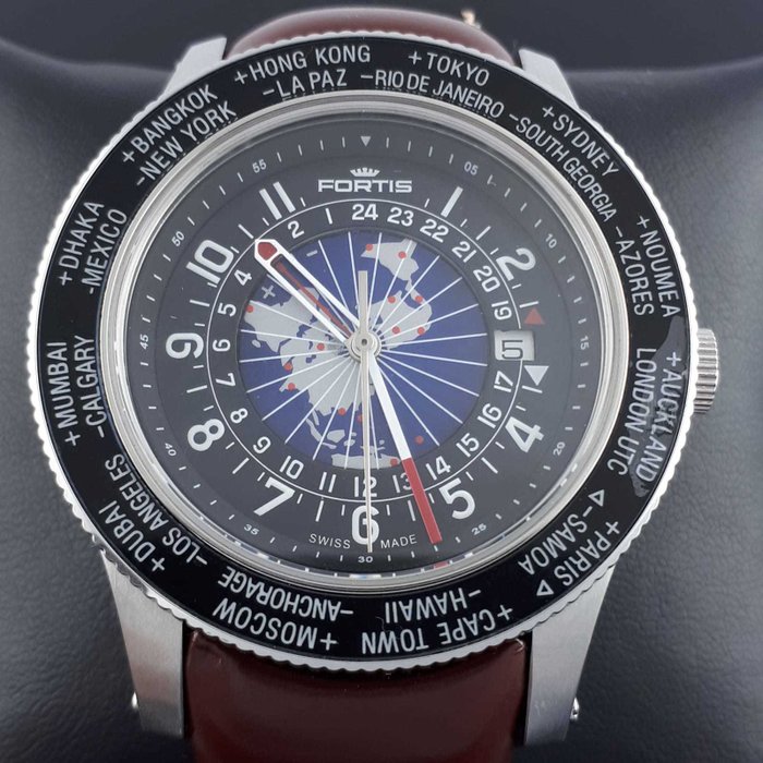Fortis - B-47 World Timer GMT Limited  - Hombre - 2011 - actualidad