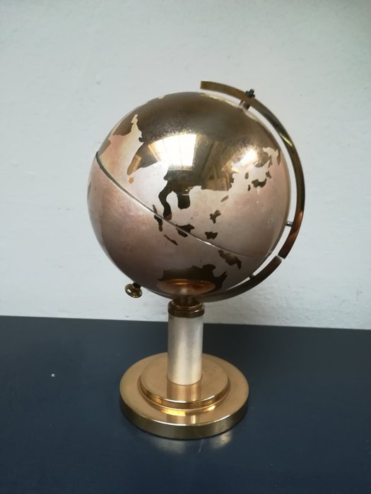 Globe cigarette holder - Brass