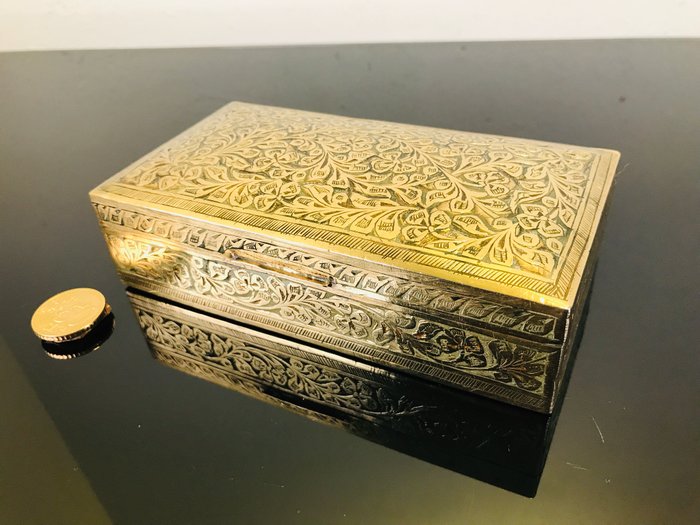 复古黄铜雪茄盒与雪松木 - 木－雪松, 铜