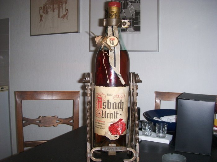 Asbach Uralt - German Weinbrand - Wrought Iron pourer - b. 1970s - 3 升
