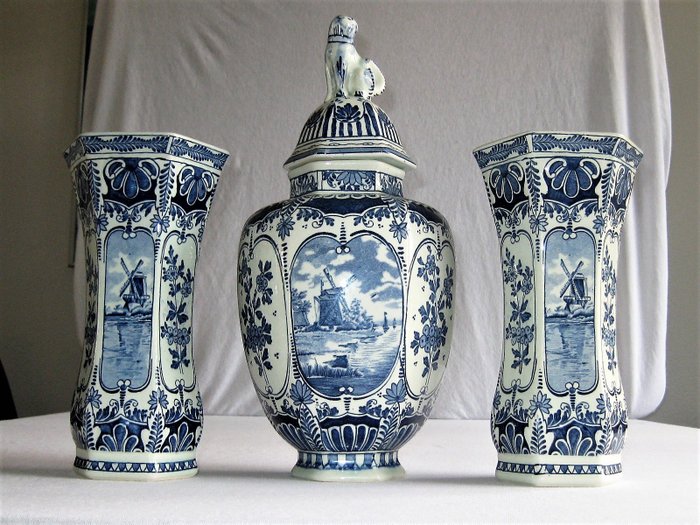 Royal Sphinx By Boch - Delft Blue 3 Piece cabinet set-6 angular - Ceramic