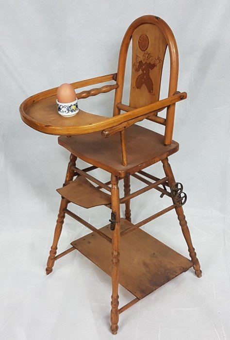 Antique highchair with abacus - Iron (cast/wrought), Wood