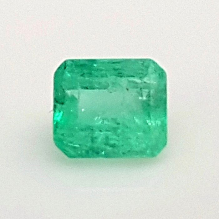1 pcs Green Emerald - 0.74 ct - Catawiki