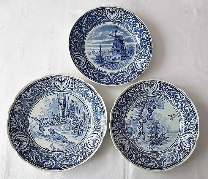 Boch Belgium for Royal Sphinx Holland - 1 Delft blue wall plate with old Dutch landscape and 2 wall plates with hunting scenes (3) - Ceramic