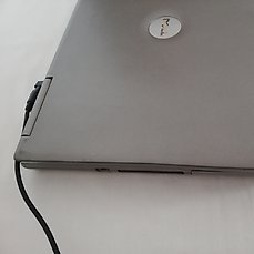 1 Dell Dpi Dell LBL p/n y4015 A00 - laptop (1) - Original - Catawiki
