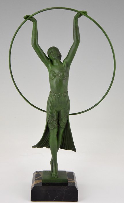 C. Charles - Art Deco skulptur "Dansare med hoop"