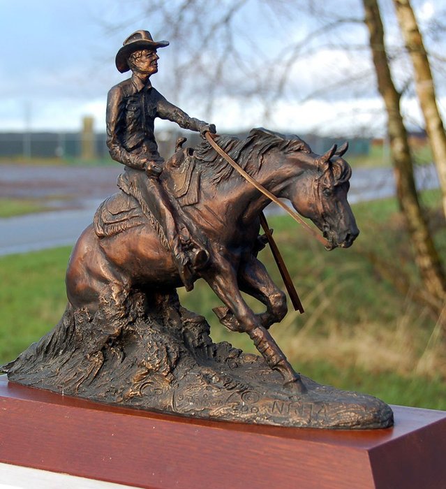 C.R. Morrison - Horse & Cowboy, Western - Escultura - Bronce Fundido En Frío, Polystone