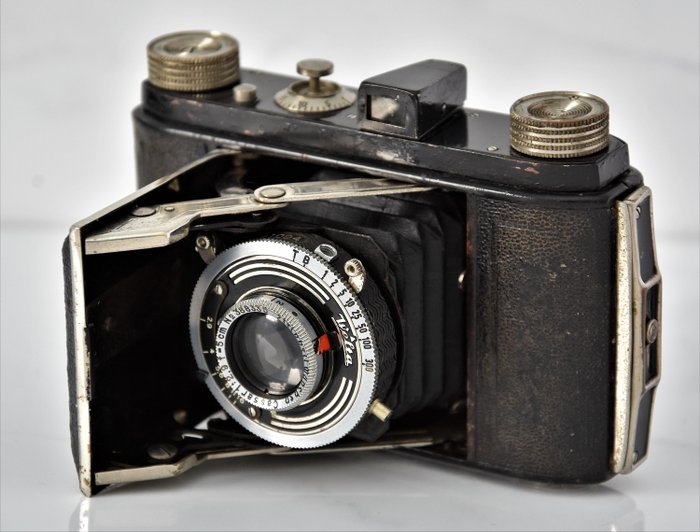 Welta 1938  WELTA  'Weltix'  35mm Folding Camera.