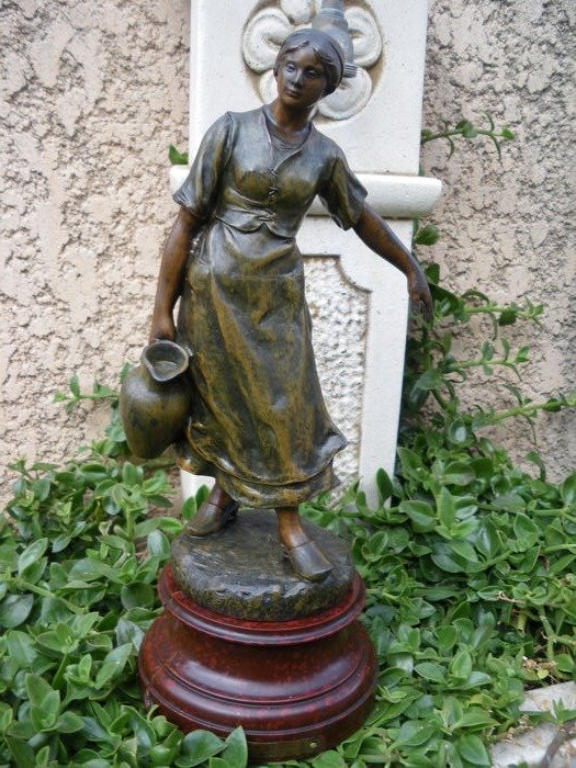 Antoine Bofill (1875 - ca. 1925) - Statue intitulé "Retour de la fontaine" - Zamac - early 20th century 