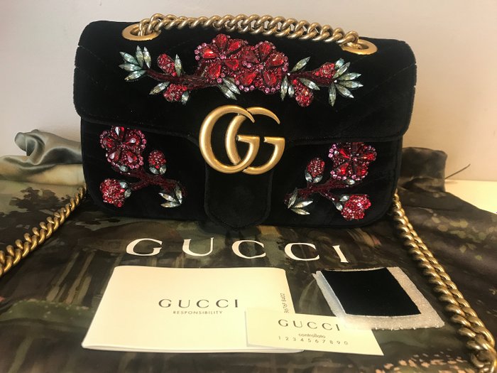 gucci limited edition purse