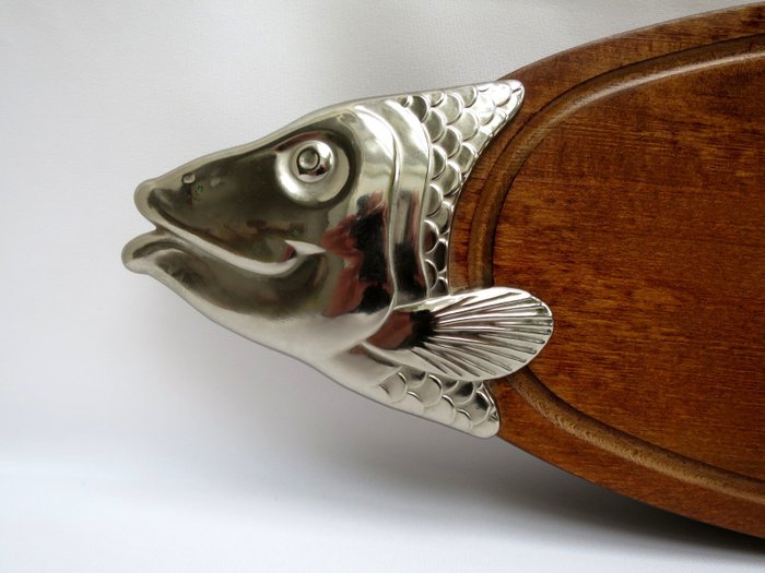 BMF N - chopping board "fish" - wood / metal