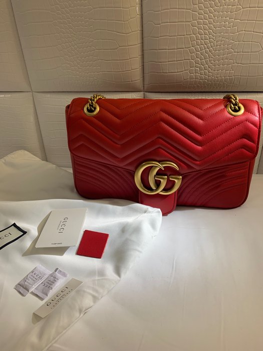 gucci marmont large red