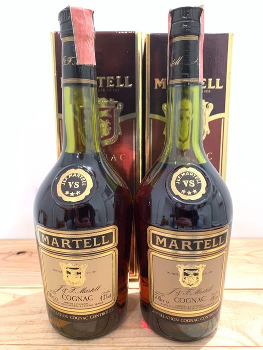 Martell - Cognac VS Trois Étoiles - b. 1980‹erne - 70 cl - 2 flasker