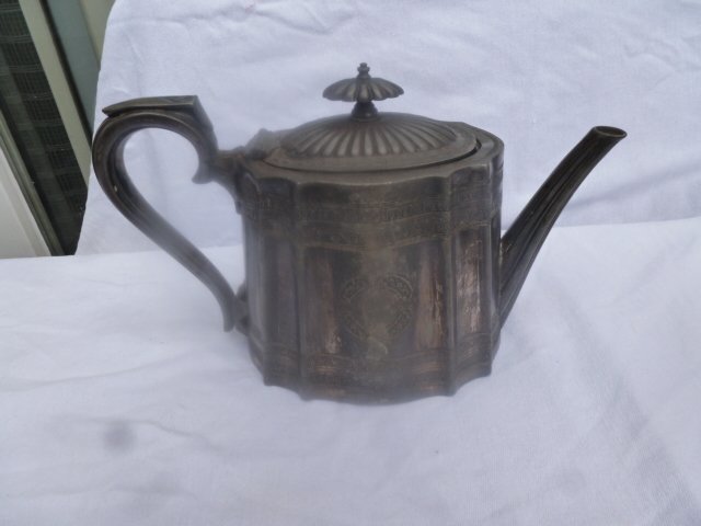 Teapot - Patent Handler 19759 - U.K. - Early 20th century