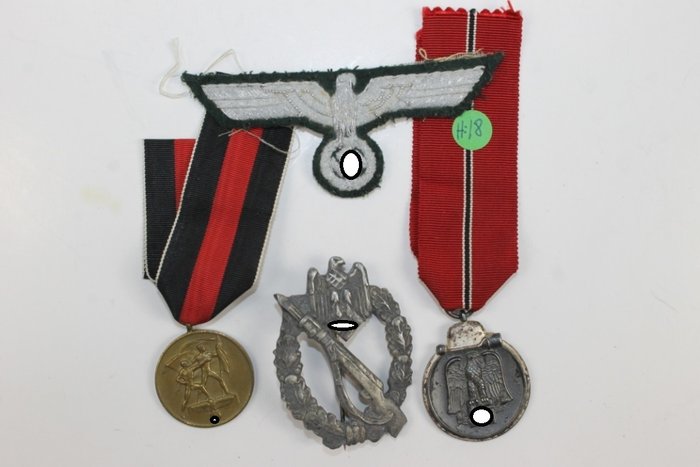 Allemagne - Médaille, Récompense, WW2 Lot mixte allemand. Insigne de médailles