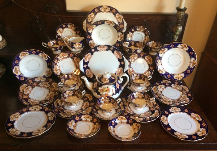 Royal Albert - service à thé et théière et vaisselle 'Heirloom' - Porcelaine