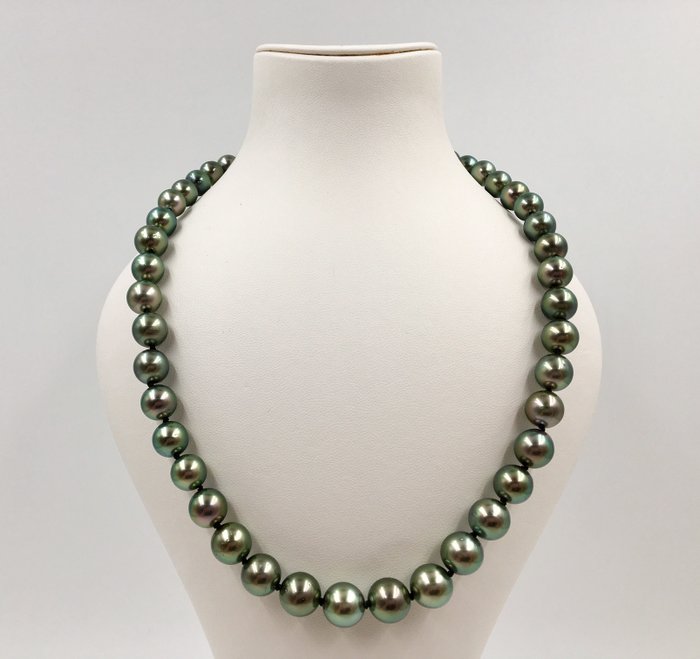 Schoeffel - 18 kt. 8.30 - 10.80mm, Tahitian pearls - Necklace - 1.60 ct - Without reserve price!