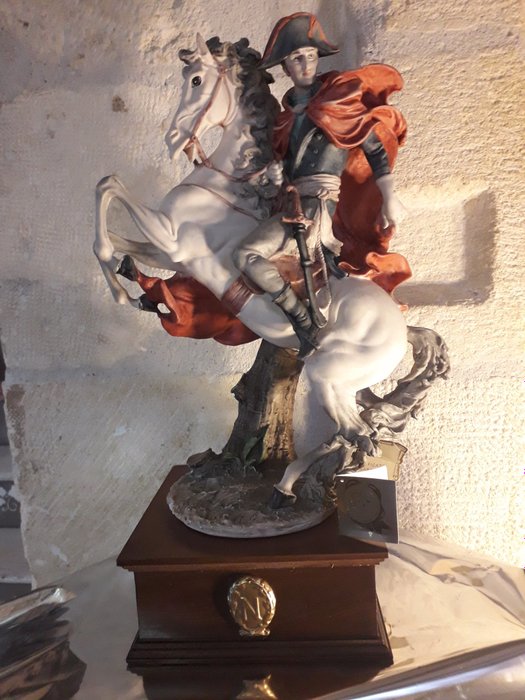 Capodimonte Naple - 偉大的雕塑拿破崙波拿巴 - 瓷Capodimonte