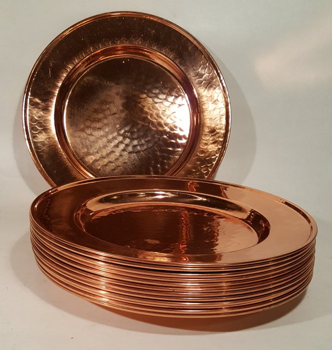 Solid red copper plates/dishes (13) - Copper