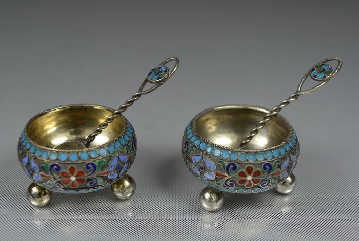 Russian cloisonné enamelled silver salverons, Salt cellar - .875 (84 Zolotniki) silver - Kvyatkovsky Sergey - Russia - late nineteenth century