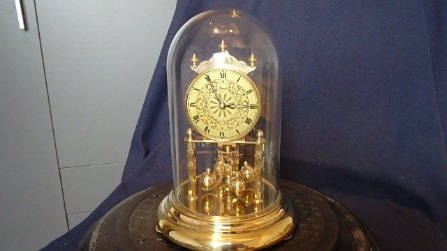 Reloj de aniversario - Hermle uurwerk fabriek - Latón, Vidrio - siglo XX