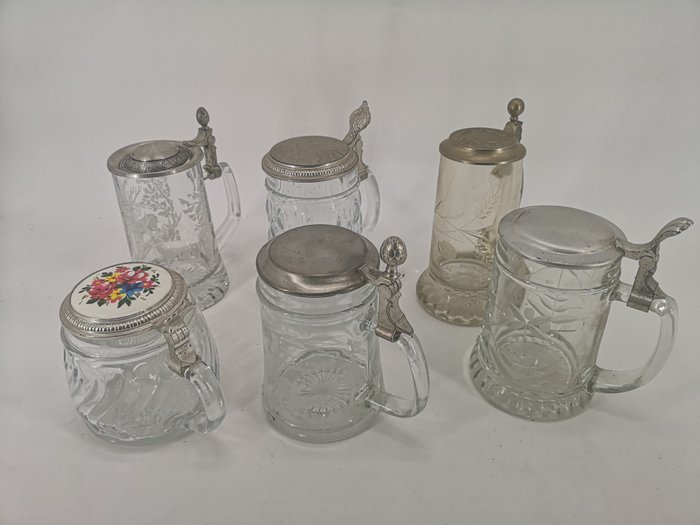 Originele glazen bierpullen met tinnen deksel - Glas, Tin