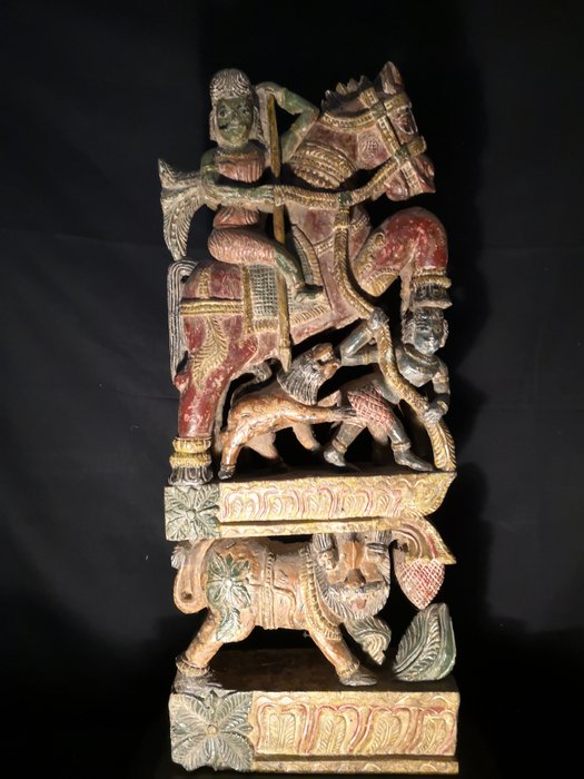 Skulptur - Holz, vielfarbig - Göttlichkeit, Krieger, Pferd und Reiter, Tier - Indien - 19. Jahrhundert