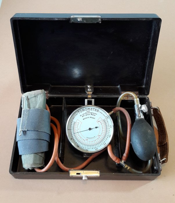 Sphygmomanometer nach Dr. H. von Recklinghausen - Decoratieve, antieke bloeddrukmeter in bakeliet koffer.  - bakeliet, glas, metaal