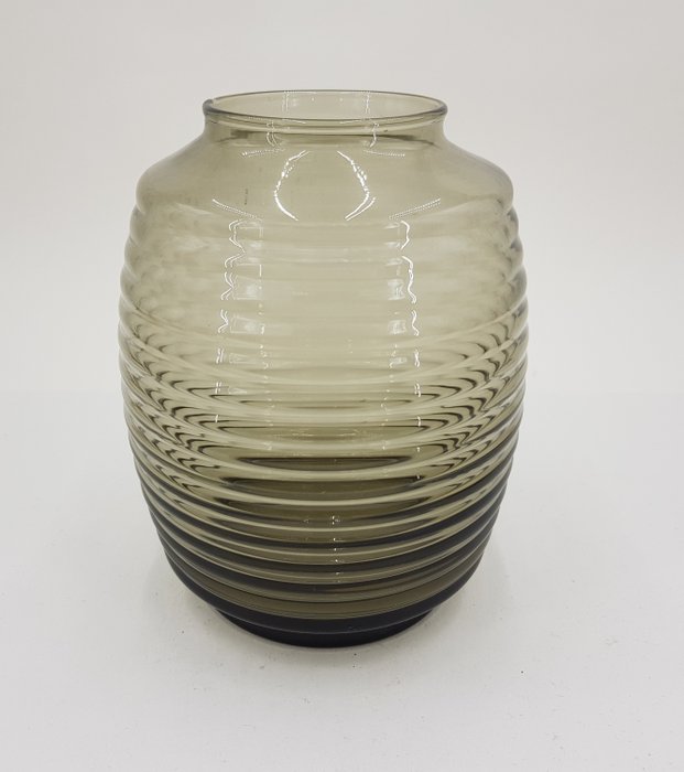 AD Copier - Leerdam - Ribbed vase "Ton" fume - Glass