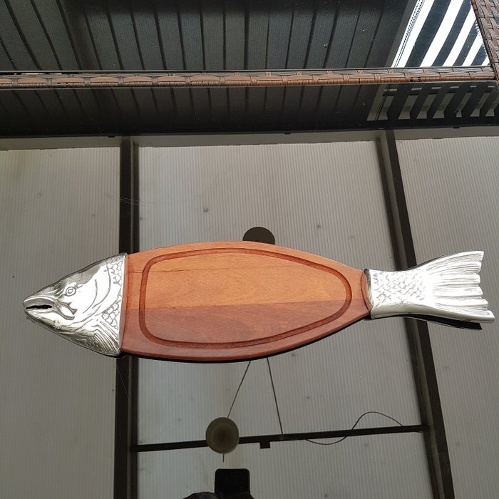 Deska do krojenia - zdobione ryby - Drewno, Stal (nierdzewna)