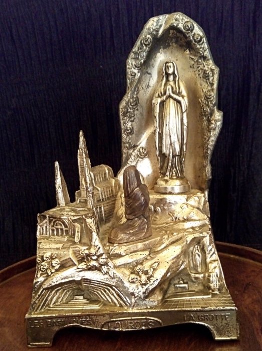 Boîte de musique. Vierge de Lourdes., Boîte de musique. Vierge de Lourdes. - Bronze et calamine, Bronze et calamine