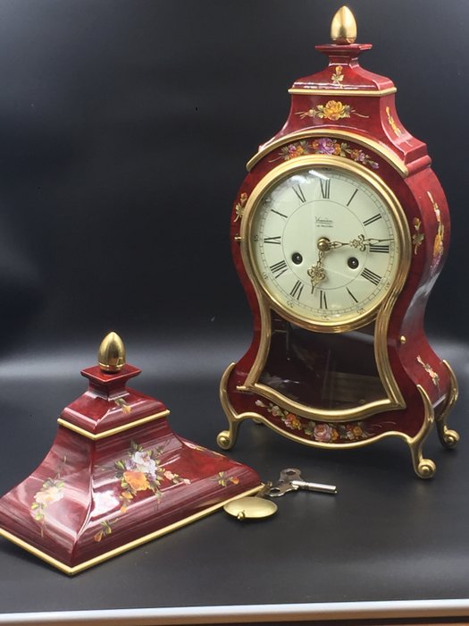 Boulle clock - Yverdon Swiss Made - Synthetic casing, enamel. - Second half 20th century