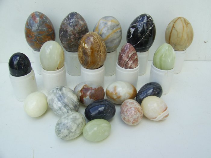 Stone eggs (20) - Marble